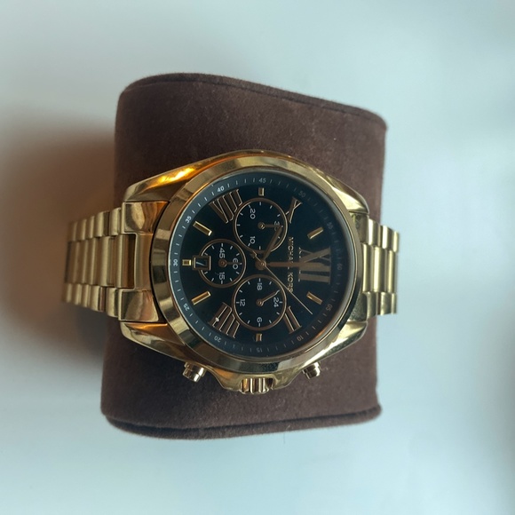 MICHAEL KORS Oversized Bradshaw Gold-Tone Watch - Picture 2 of 3